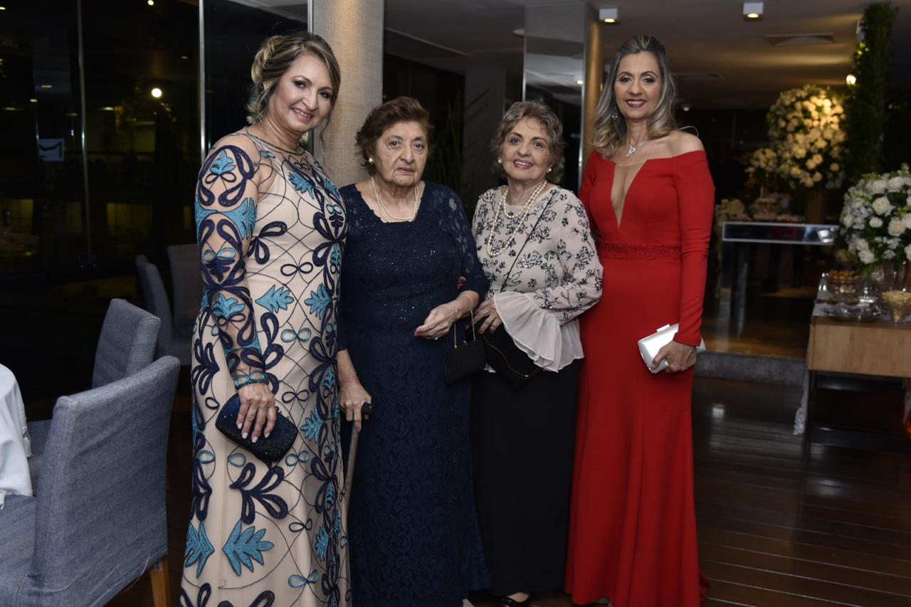 Eliane Leão, Teresinha Castelo Branco, Marina Leão e Leonora Leão           